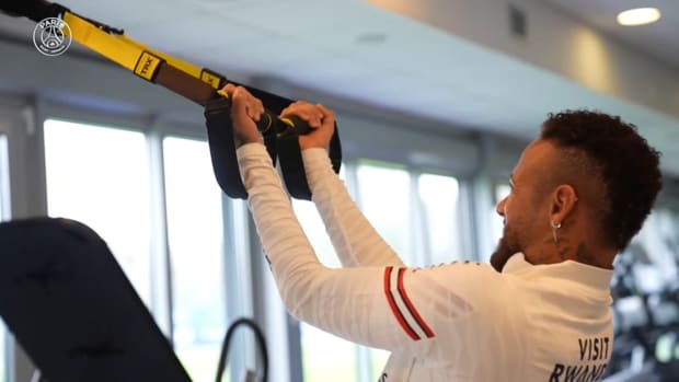  Neymar's recovery from injury